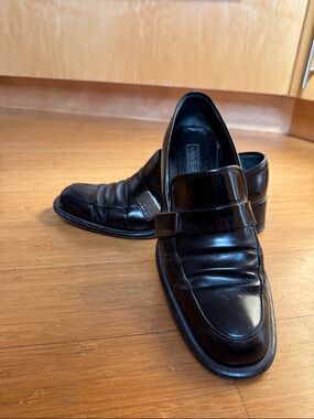 Via Spiga Black Leather Women's Slip-On Loafers 9.5